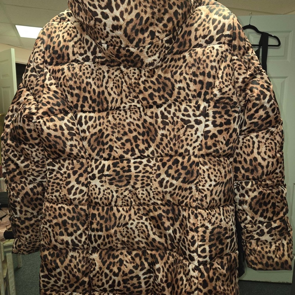 Leopard Print Puffer Jacket. Reversible. - image 2